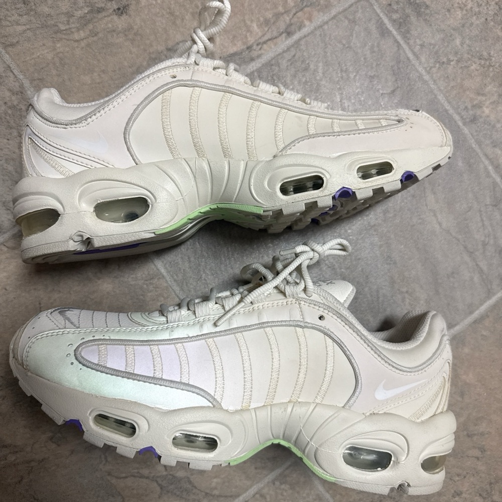 Nike Women's Cream and Purple Sneakers